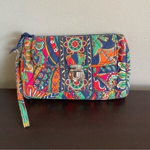 Vera Bradley Push lock Zippered Wristlet In Venetian Paisley Wallet Clutch. EUC